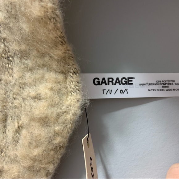 Garage cream coloured scarf! - Picture 6 of 6